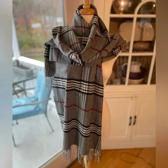 V. Fraas Cashmink Large Soft Scarf Wrap Shawl Grey Black Plaid - Picture 6 of 6